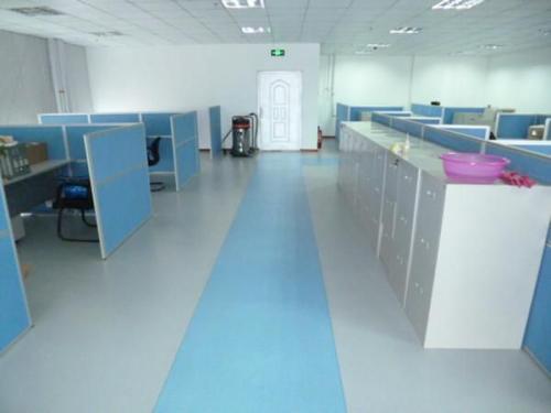 PVC地板安裝簡(jiǎn)單嗎？